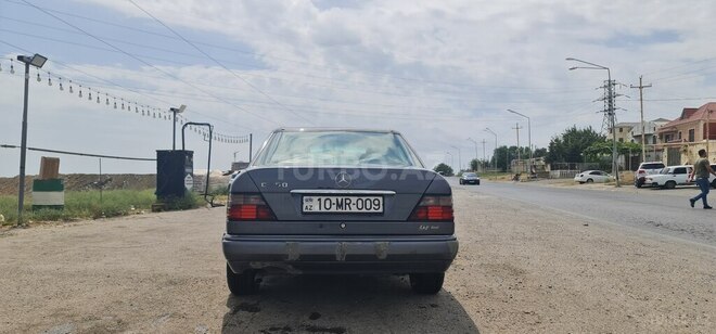 Mercedes E 250 1994, 519,000 km - 2.5 l - Bakı