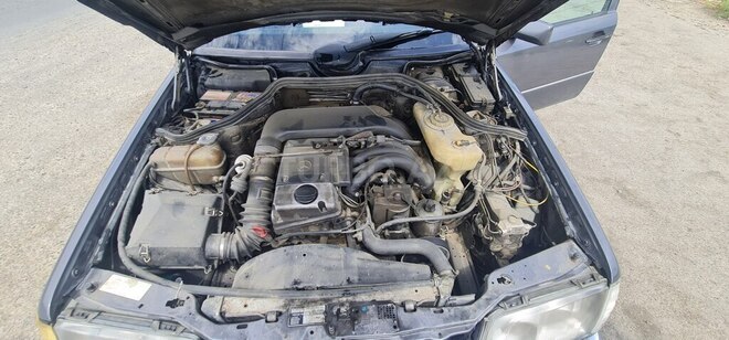 Mercedes E 250 1994, 519,000 km - 2.5 l - Bakı