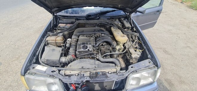 Mercedes E 250 1994, 519,000 km - 2.5 l - Bakı