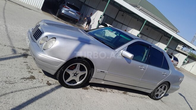 Mercedes E 220 1998, 352,000 km - 2.2 l - Bakı