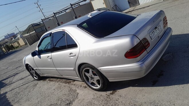 Mercedes E 220 1998, 352,000 km - 2.2 l - Bakı