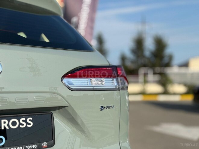 Toyota Corolla Cross-8