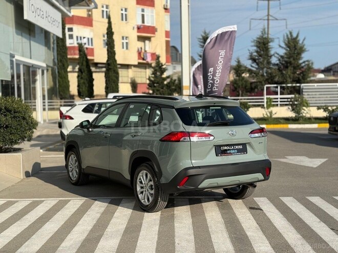 Toyota Corolla Cross-3