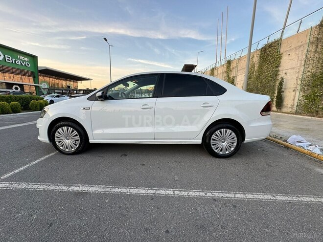 Volkswagen Polo-3