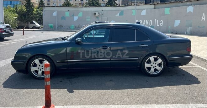 Mercedes E 270 1999, 469,000 km - 2.7 l - Sumqayıt