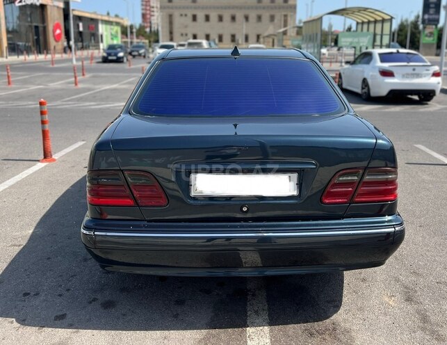 Mercedes E 270 1999, 469,000 km - 2.7 l - Sumqayıt