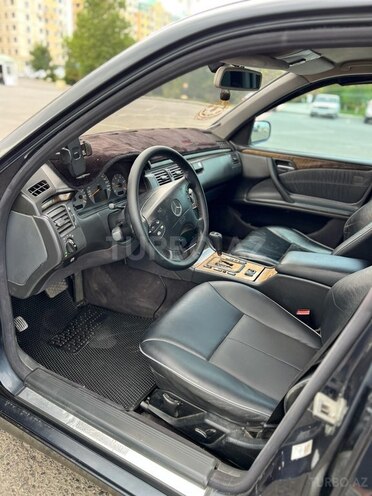 Mercedes E 270 1999, 469,000 km - 2.7 l - Sumqayıt