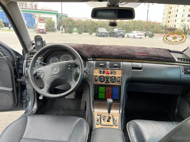 Mercedes E 270 1999, 469,000 km - 2.7 l - Sumqayıt