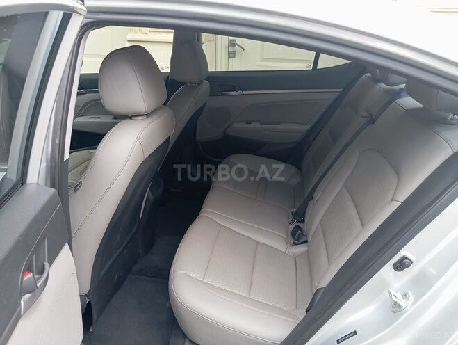 Hyundai Elantra 2016, 190,000 km - 2.0 l - Bakı