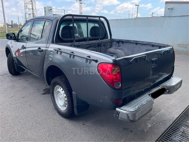 Mitsubishi L200 2008, 511,000 km - 2.5 л - Bakı