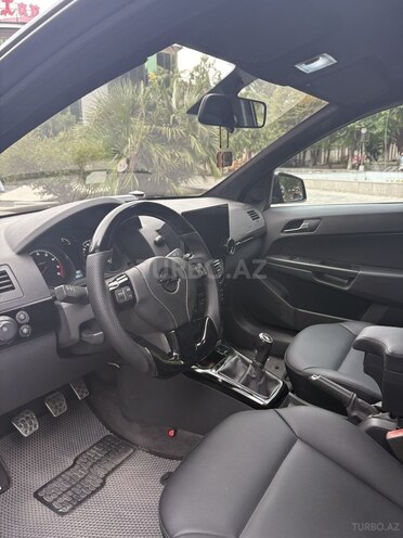 Opel Astra 2009, 140,000 km - 1.4 l - Şəki