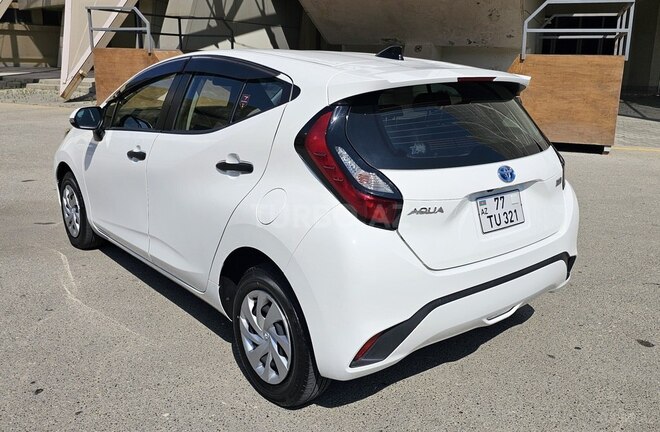 Toyota Aqua 2022, 24,315 km - 1.5 л - Bakı
