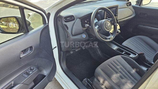 Toyota Aqua 2022, 24,315 km - 1.5 л - Bakı