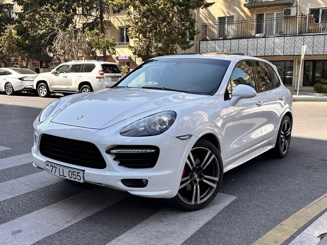 Porsche Cayenne GTS 2013, 127,000 km - 4.8 l - Bakı