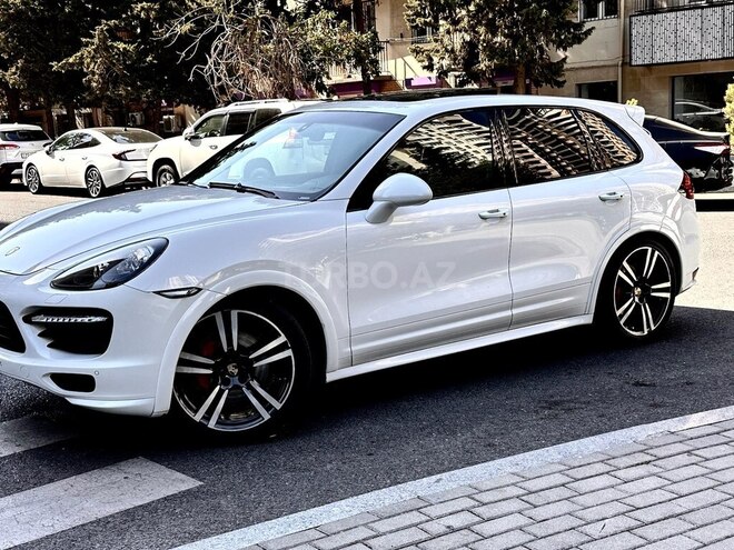Porsche Cayenne GTS 2013, 127,000 km - 4.8 l - Bakı