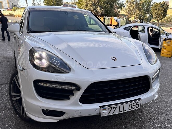 Porsche Cayenne GTS 2013, 127,000 km - 4.8 l - Bakı