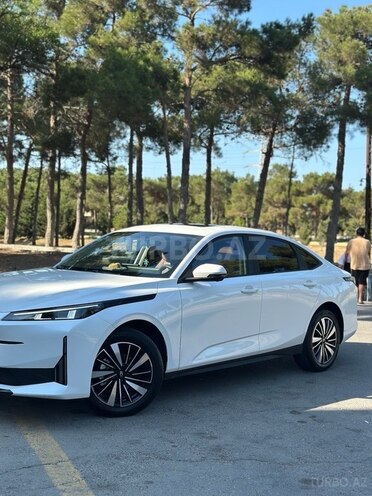 Changan  2025, 10,317 km - 1.5 л - Bakı