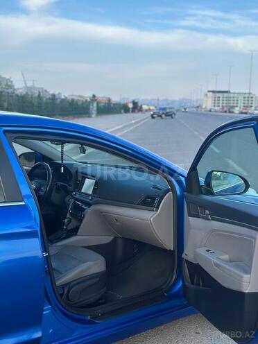 Hyundai Elantra 2016, 220,480 km - 2.0 л - Bakı