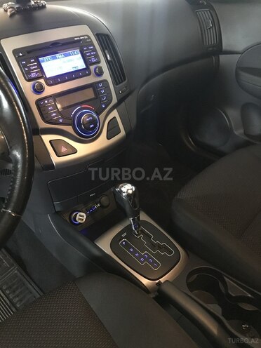 Hyundai i30 2009, 135,000 km - 1.6 л - Bakı