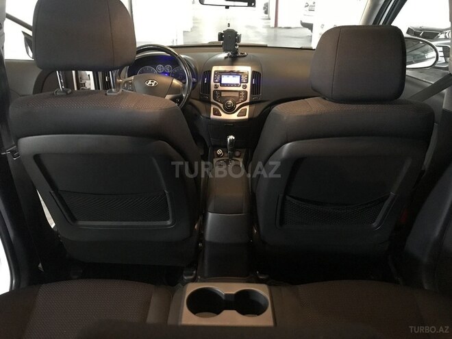 Hyundai i30 2009, 135,000 km - 1.6 л - Bakı