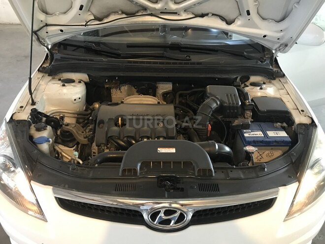 Hyundai i30 2009, 135,000 km - 1.6 л - Bakı