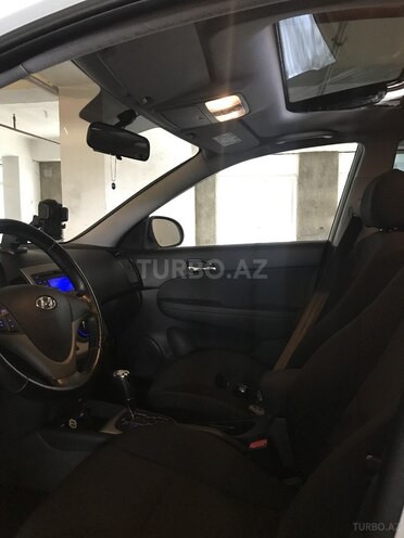 Hyundai i30 2009, 135,000 km - 1.6 л - Bakı