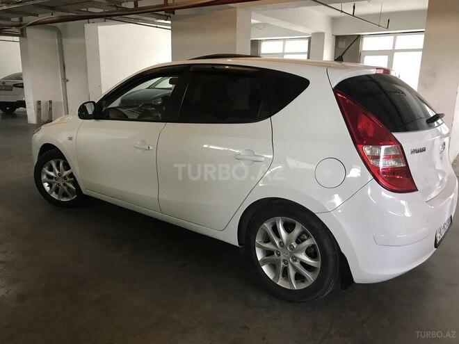 Hyundai i30 2009, 135,000 km - 1.6 л - Bakı