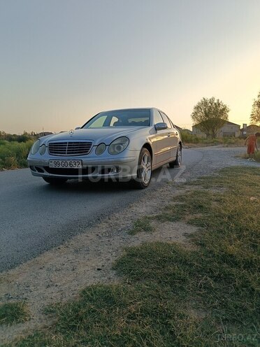 Mercedes E 270 2002, 467,770 km - 2.7 l - Bakı