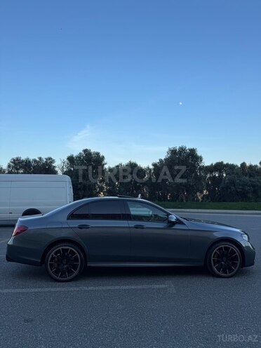 Mercedes E 300 4MATIC 2018, 67,700 km - 2.0 l - Bakı