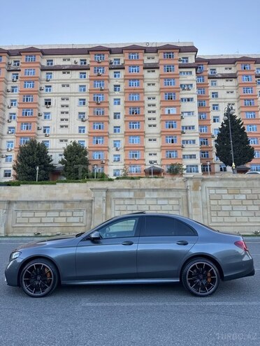 Mercedes E 300 4MATIC 2018, 67,700 km - 2.0 l - Bakı