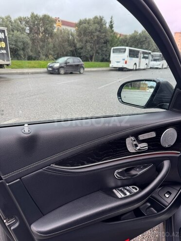Mercedes E 300 4MATIC 2018, 67,700 km - 2.0 l - Bakı