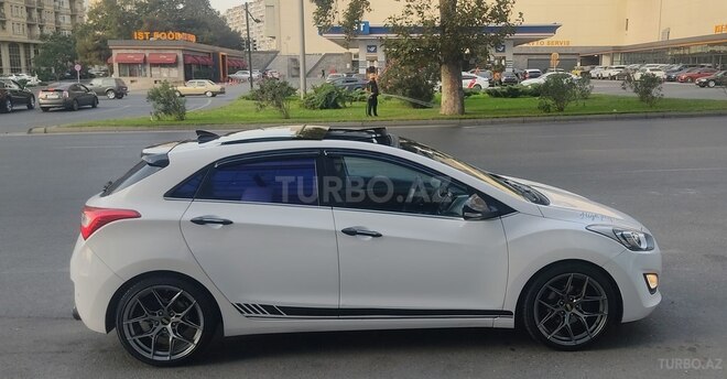 Hyundai i30 2015, 226,606 km - 1.6 l - Bakı