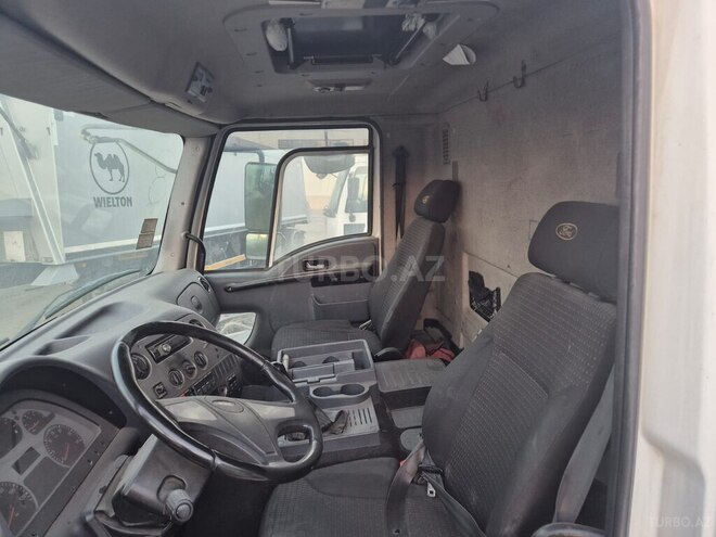 Ford Cargo-6