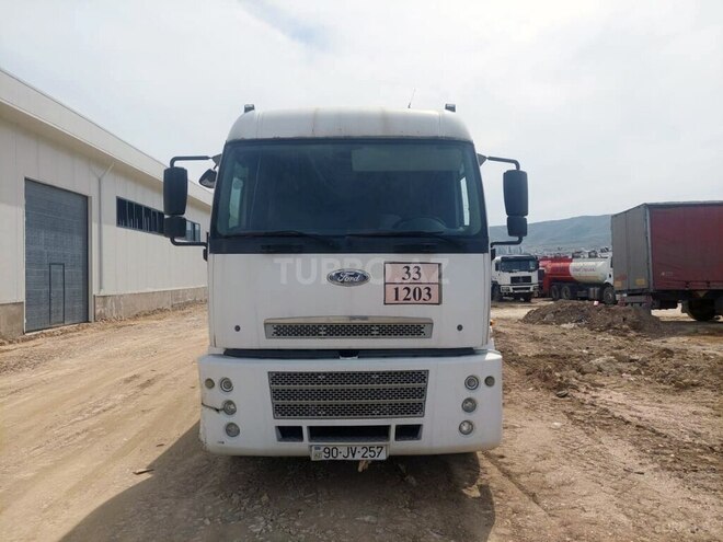 Ford Cargo-1