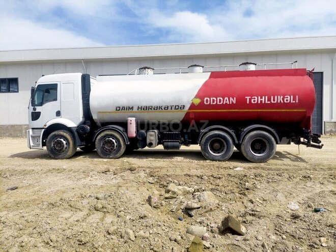 Ford Cargo-4