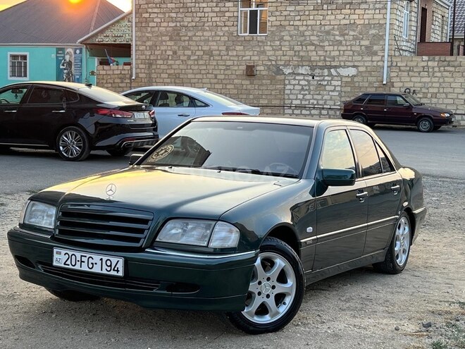 Mercedes C 180 1999, 250,000 km - 1.8 л - Gəncə