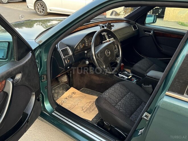 Mercedes C 180 1999, 250,000 km - 1.8 л - Gəncə
