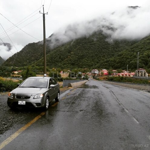 Kia Rio 2010, 242,000 km - 1.4 l - Bakı