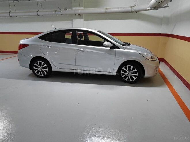 Hyundai Accent 2013, 272,000 km - 1.6 л - Bakı