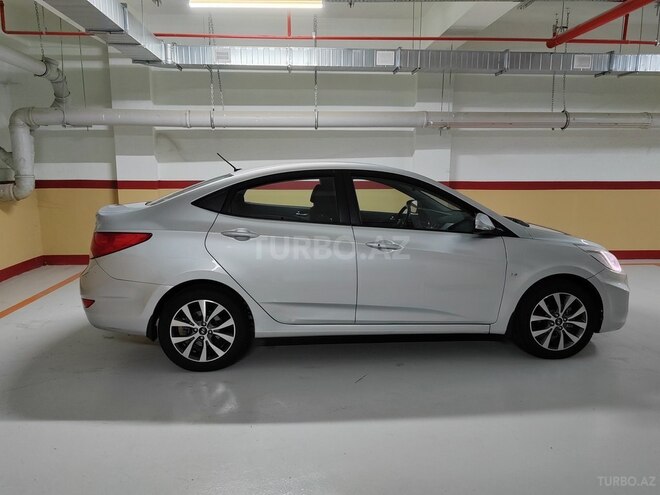 Hyundai Accent 2013, 272,000 km - 1.6 л - Bakı