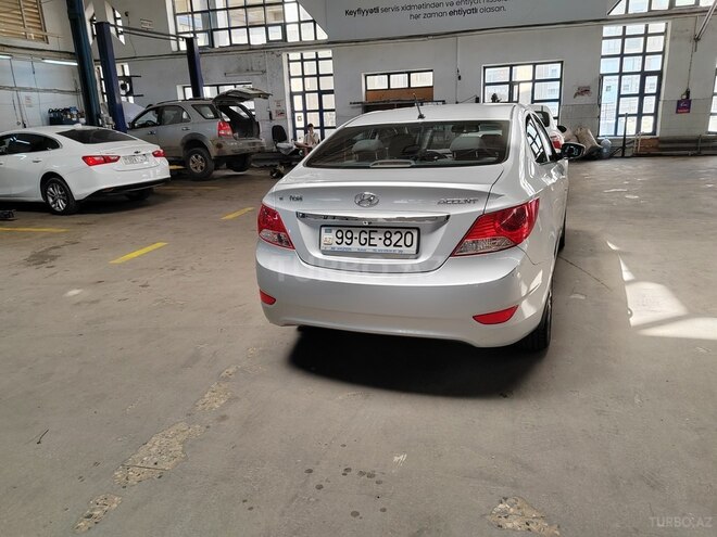 Hyundai Accent 2013, 272,000 km - 1.6 л - Bakı