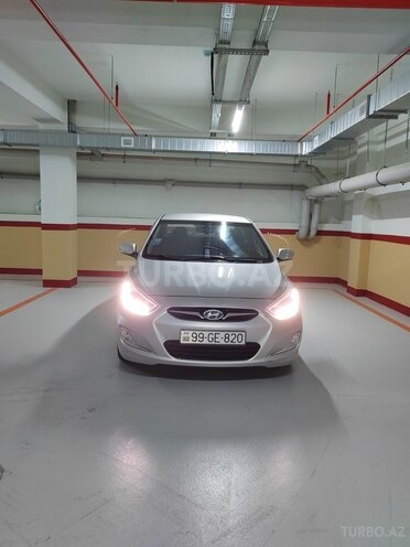 Hyundai Accent 2013, 272,000 km - 1.6 л - Bakı