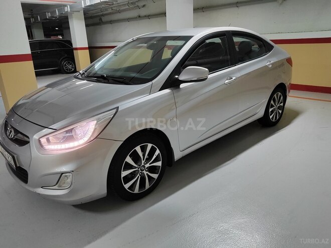 Hyundai Accent 2013, 272,000 km - 1.6 л - Bakı