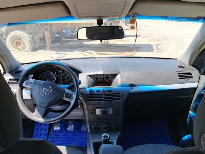 Opel Astra 2005, 175,000 km - 1.4 l - Bakı