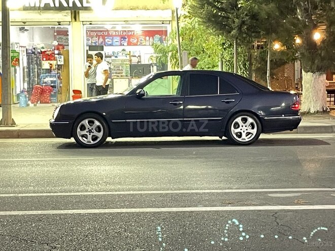 Mercedes E 220 2000, 250,000 km - 2.2 l - Sabirabad