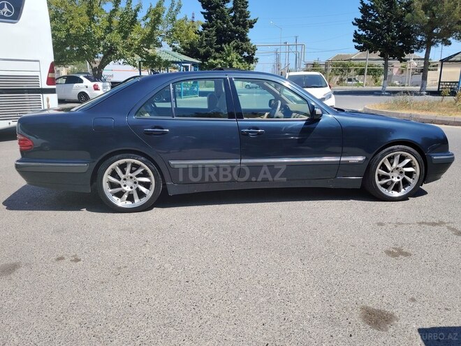 Mercedes E 320 2000, 352,000 km - 3.2 l - Bakı