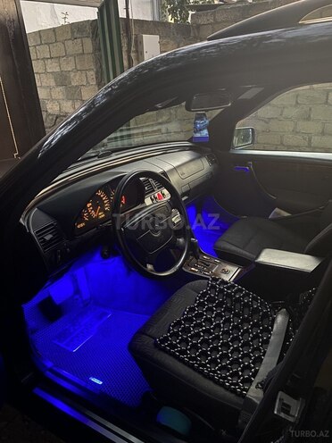 Mercedes C 200 2000, 437,095 km - 2.0 l - Qusar