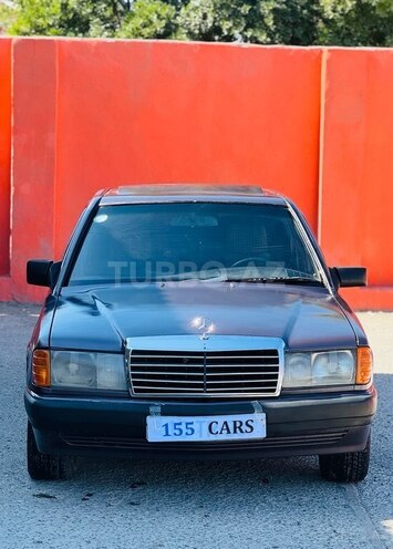 Mercedes 190-1