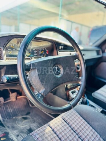 Mercedes 190-6