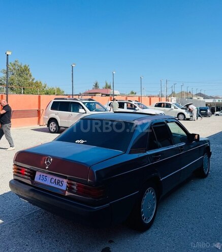 Mercedes 190-4